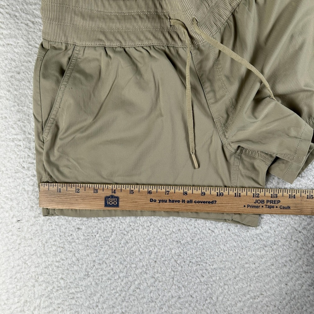 The North Face Shorts Womens Size Medium Beige Quick Dry Hiking Athletic 4" - Picture 14 of 15